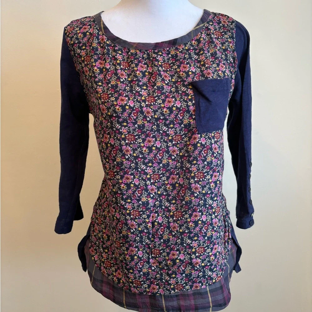 XS Anthropologie Postmark Navy Floral and Plaid Contrast Top